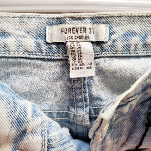 Forever 21 Acid Wash Light blue Denim Shorts - Picture 6 of 6